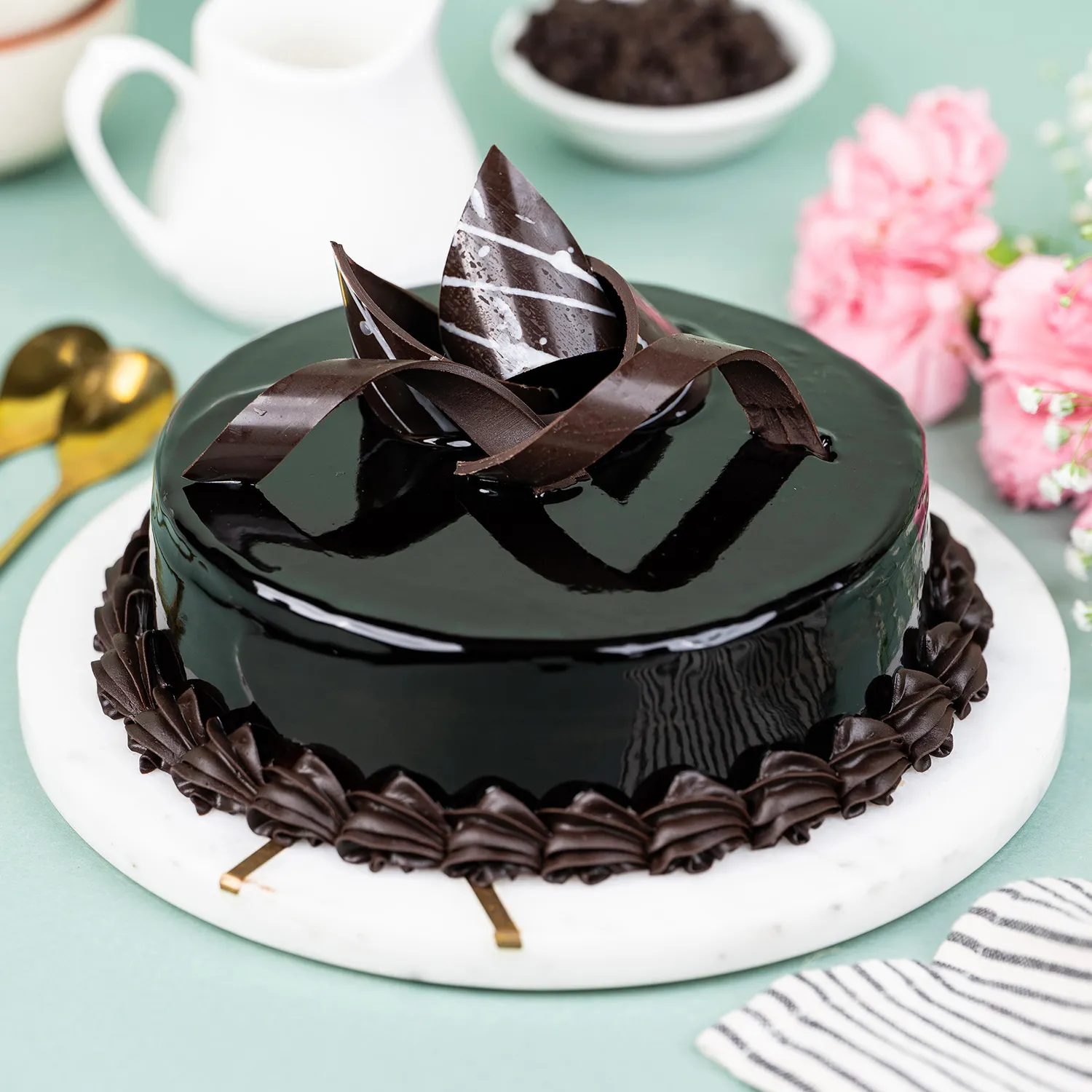 18th Birthday celebration cake Stock Photo - Alamy