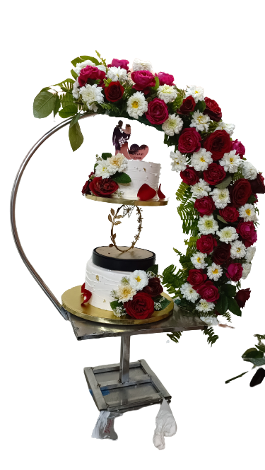 Customised Wedding Cake, Packaging Type: Box at Rs 900/kg in Gurgaon | ID:  26429951088